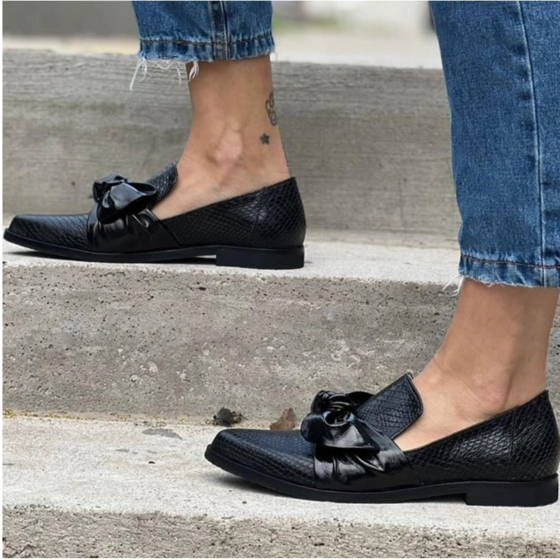 Seravinnia | Loafers With Bow Detail