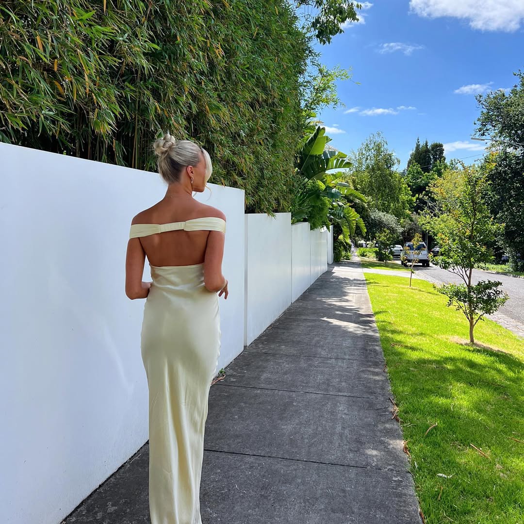 Elara | Satin Backless Maxi Dress