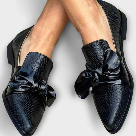 Seravinnia | Loafers With Bow Detail